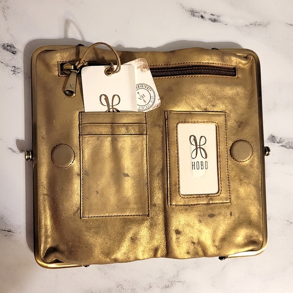 NWT HOBO LE 'Stardust' Metallic Leather with Wanderlust Lining Wallet/Clutch - Picture 6 of 11